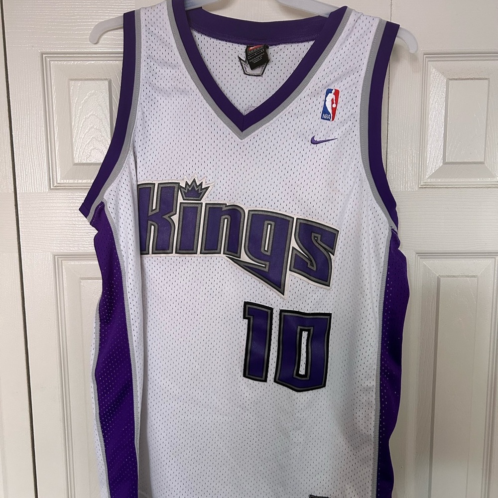 Nike Sacramento Kings Basketball Jersey - White and Purple - Mike Bibby